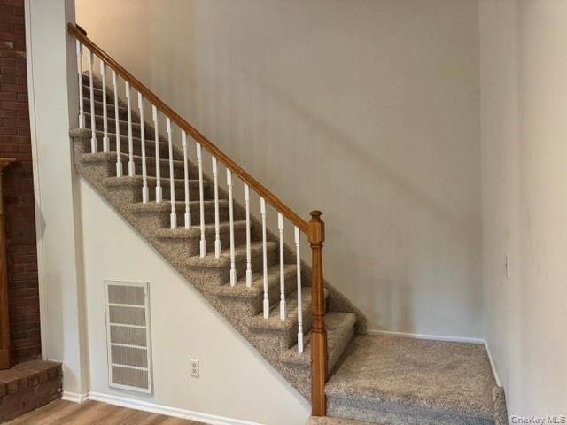 Building Photo - 34 Candlestick Ct