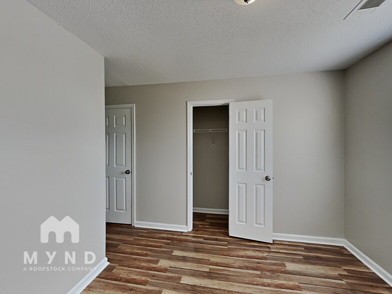 Building Photo - 206 Brandon Ridge Cir