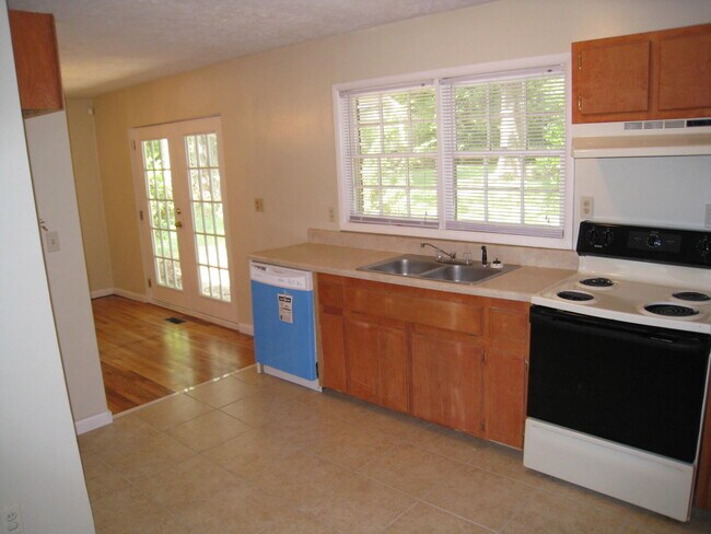 Building Photo - 2794 Pasco Ln SE