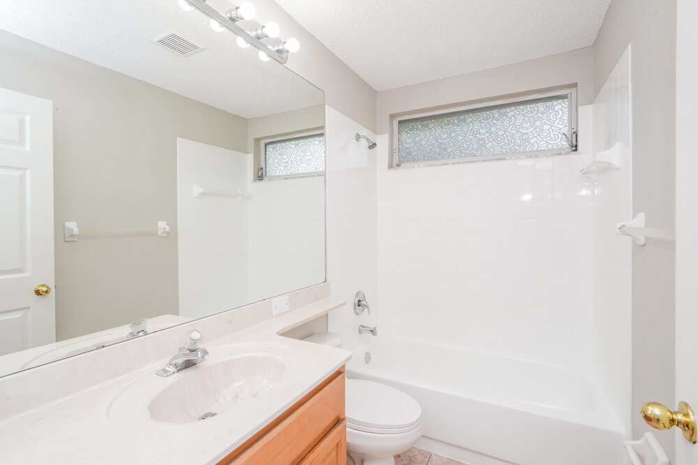 Building Photo - 9233 Buena Mesa Dr