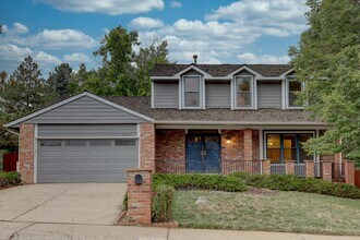 Building Photo - 10701 Hobbit Ln