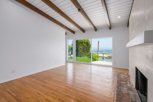 Building Photo - 4413 Don Felipe Dr