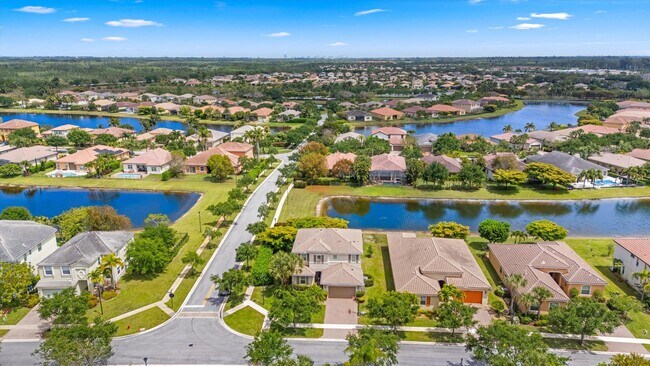 Building Photo - 2352 Bellarosa Circle