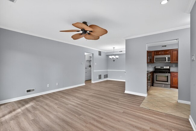 Building Photo - 803 Aberdeen Ln