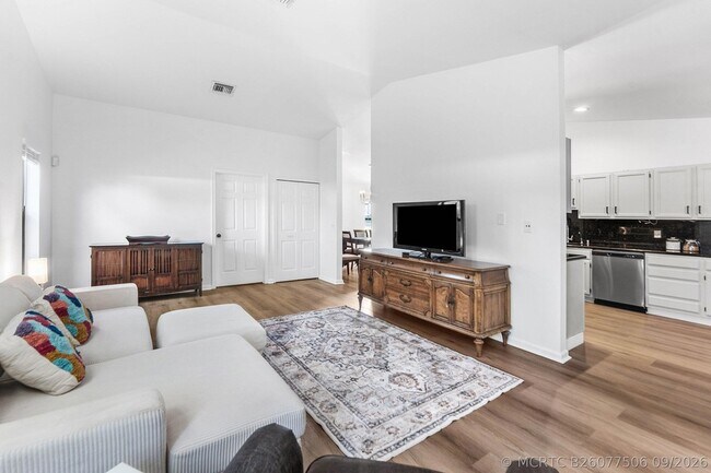Building Photo - 13645 Exotica Ln