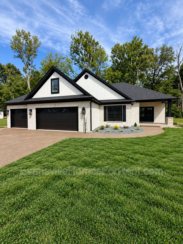 Building Photo - 4432 Violet Dr