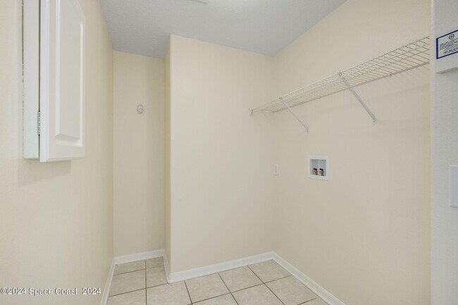 Building Photo - 1216 Foxridge Pl