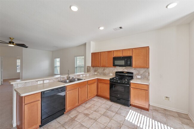 Building Photo - 5006 Fairwater Ct