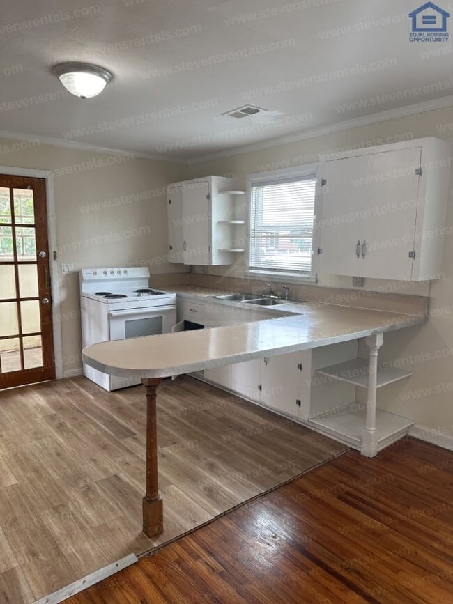 Building Photo - 1420 Choate Rd