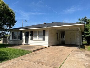 Building Photo - 3BR/1BA off Shed Road in Bossier City