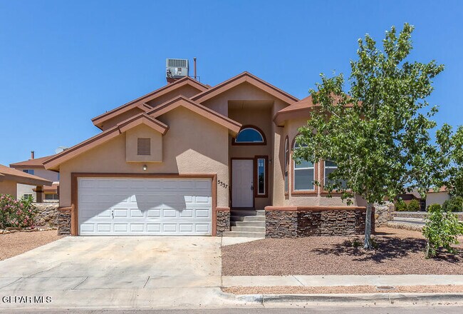 Building Photo - 5337 Manuel Puentes Ct