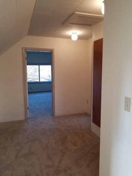 Building Photo - 5116 Meridian Ave N