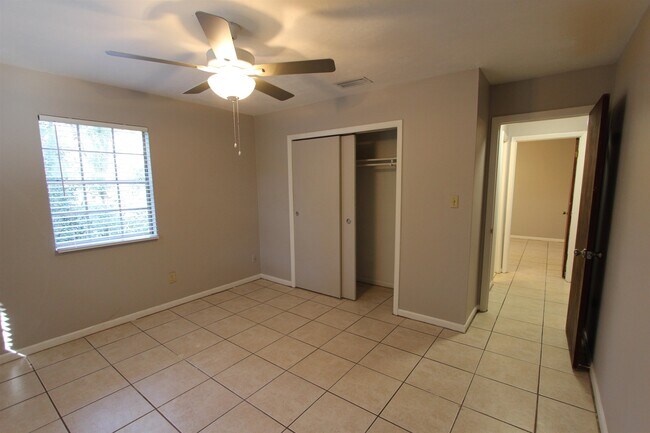 Building Photo - 1530 Pullen Rd