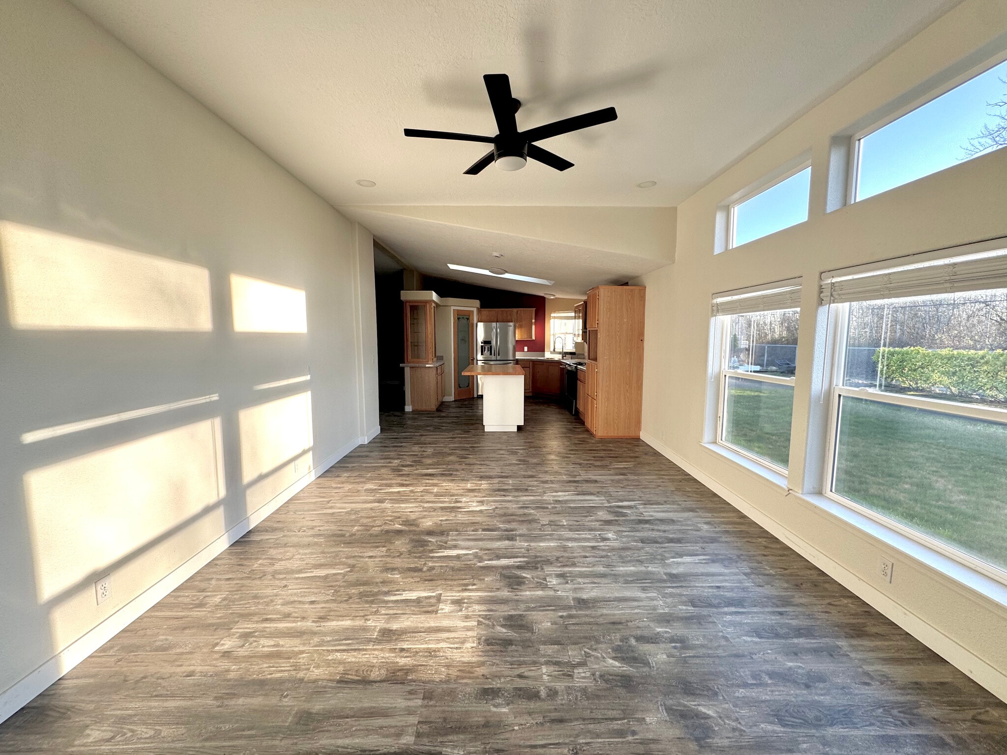 Family Room / Kitchen - 3204 Locust Ave