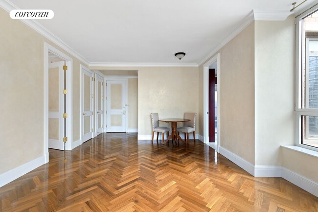 Building Photo - 351 E 51st St