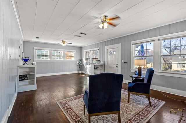 Building Photo - 1310 W Morton St