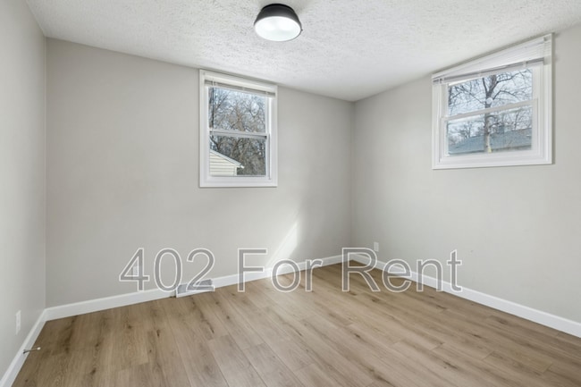 Building Photo - 3111 S 40th St