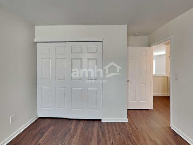 Building Photo - 8836 Driftwood Commons Ct