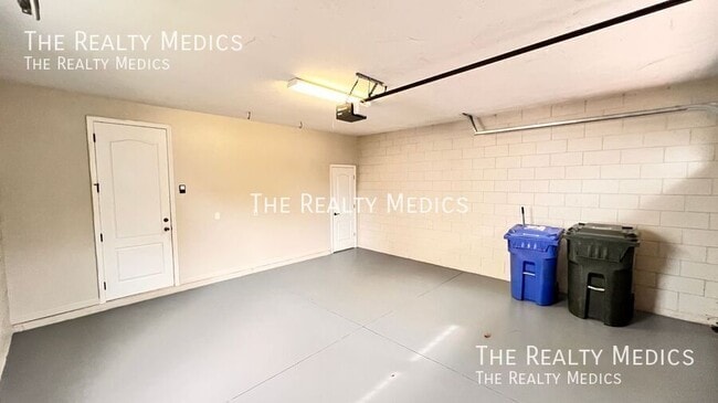 Building Photo - 1900 Garden Sage Dr