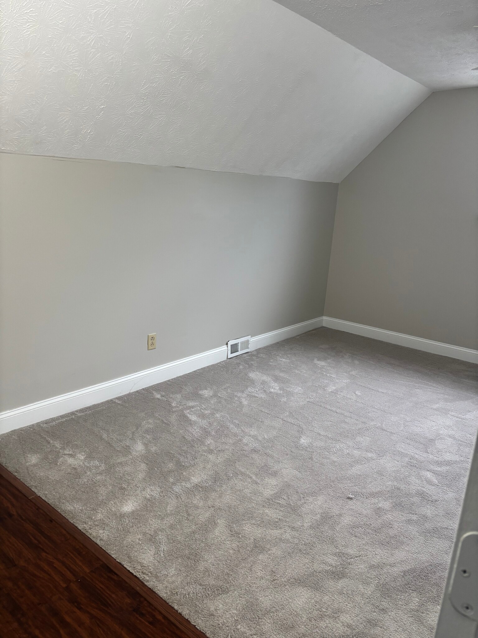 Building Photo - 1602 Vilardo Ln