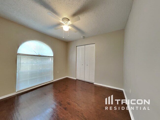 Building Photo - 11404 Larkwood Way