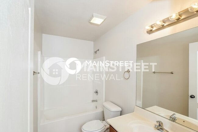 Building Photo - 3 Bedroom Pet-Friendly Home in KNOXVILLE, ...