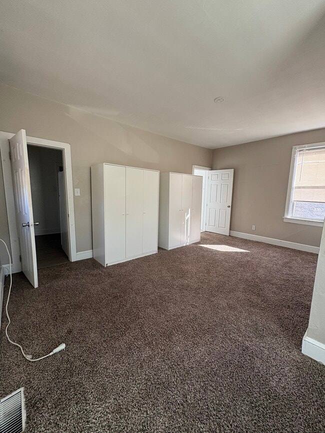 Building Photo - 499 Delaware Ave