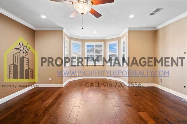 Building Photo - Stunning Custom 5-Bedroom, 3-Bath Home in ...