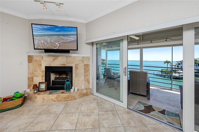 Building Photo - 363 Pinellas Bayway S