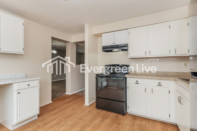 Building Photo - 7650 Damascus Dr