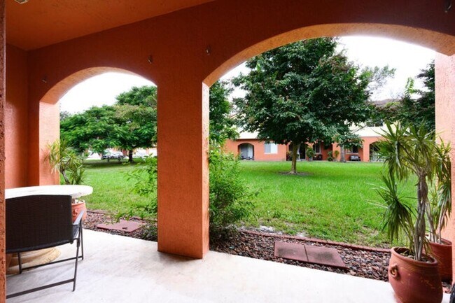 Building Photo - 40 SE Sedona Cir