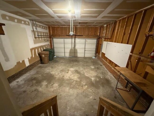 Building Photo - 211 Swansboro Dr