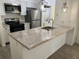 Building Photo - 2575 S Syracuse Way