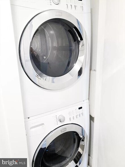 Building Photo - 1318 22nd St NW