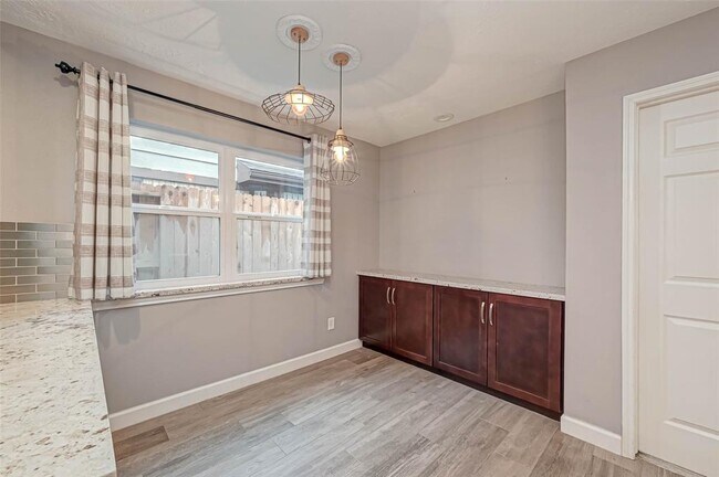 Building Photo - 11627 Briar Rose Dr