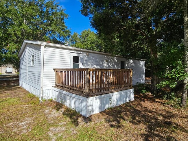 Building Photo - 2494 Salamanca St