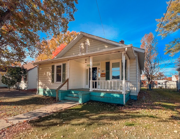 Building Photo - 142 Windsor Ave