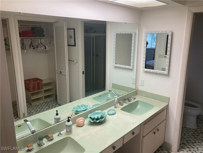 Building Photo - 1256 Mistletoe Ct