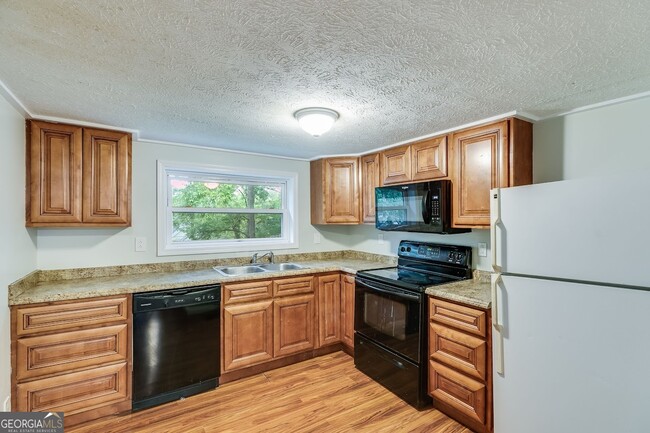 Building Photo - 322 Stewart St