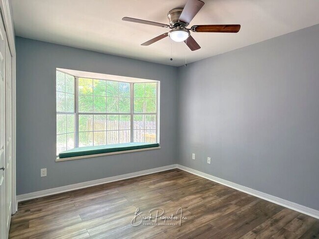 Building Photo - 6337 Summer Lakes Ln