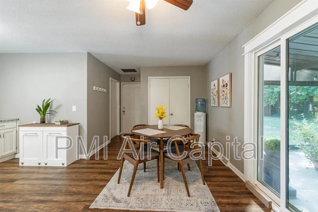 Building Photo - 1917 N Edgemoor St