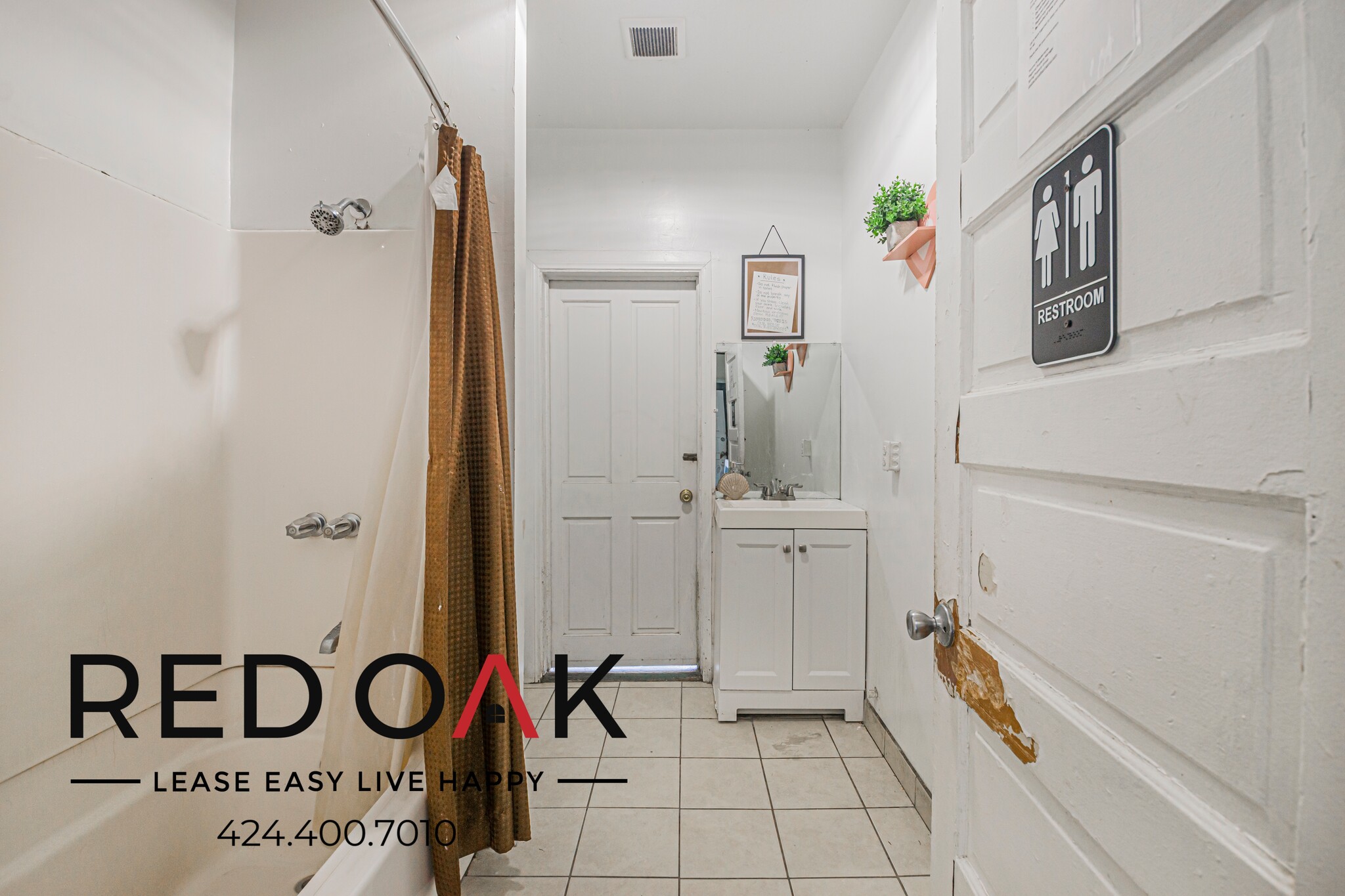 Building Photo - 1423 S Burlington Ave