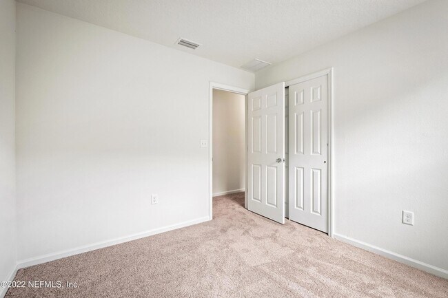 Building Photo - 12850 Buckhorn Ln