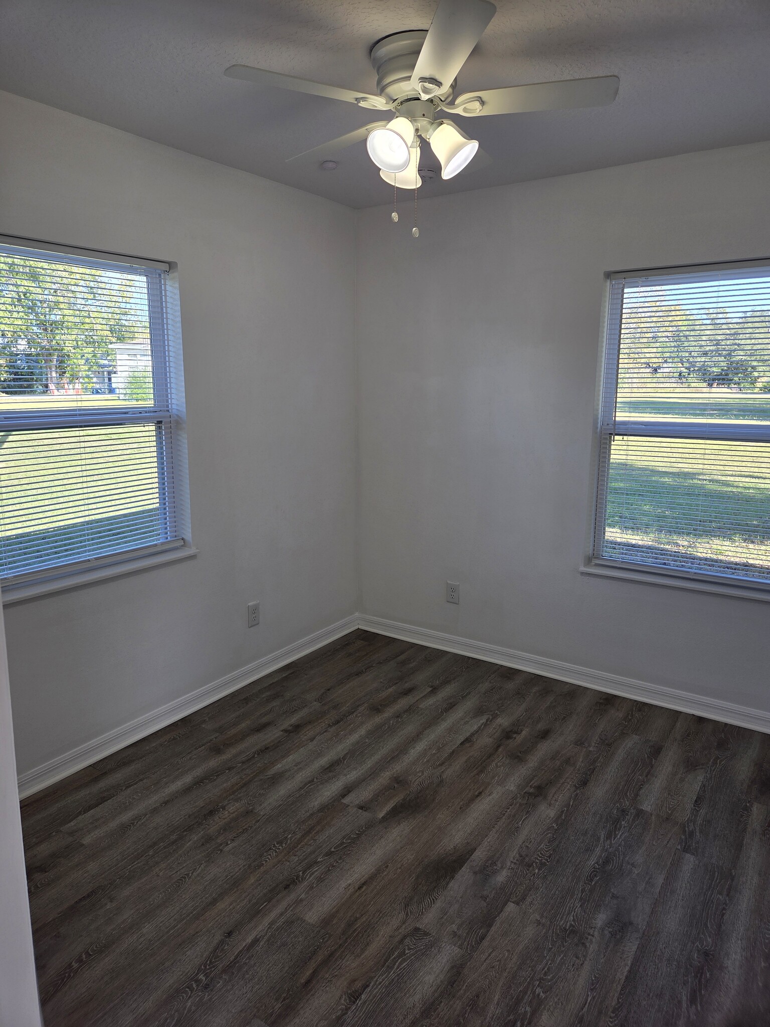 Bedroom 2 - 803 E Hart St