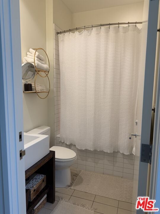 Building Photo - 940 E 2nd St