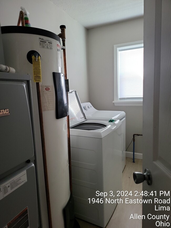 Building Photo - 1976 N Eastown Rd