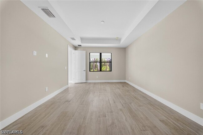 Building Photo - 708 Greenwood Ave