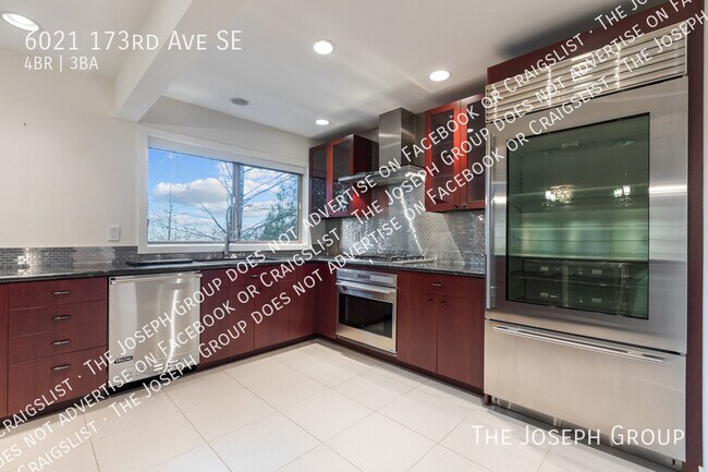 Building Photo - 6021 173rd Ave SE