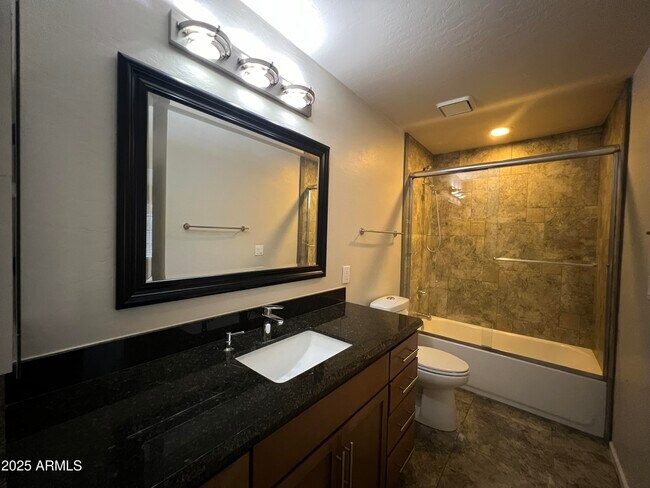 Building Photo - 15230 N Blackbird Dr