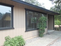 Building Photo - Z1TPLE